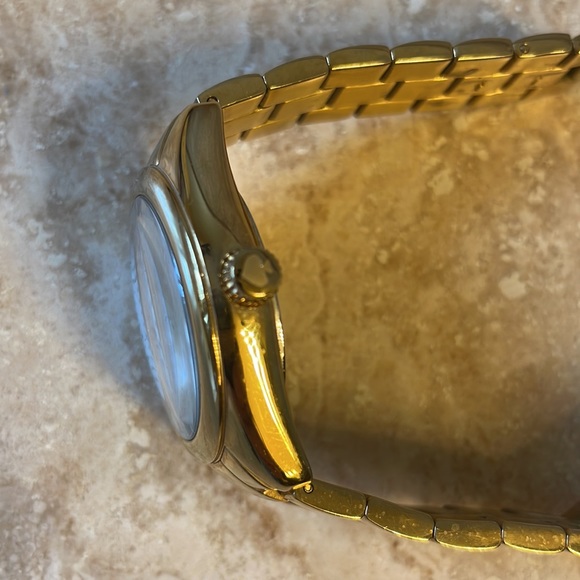 EUC Kate Spade gold watch 🤩 - Picture 8 of 9